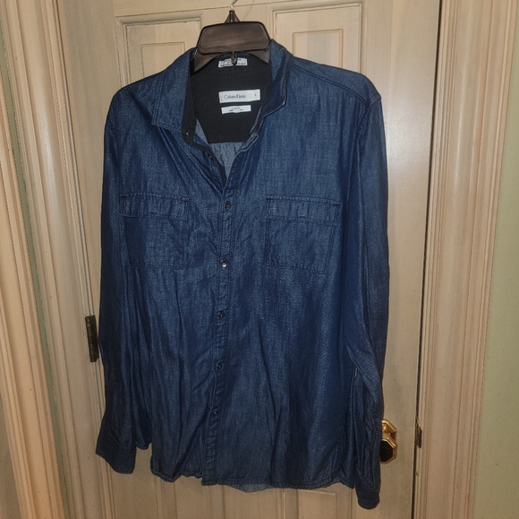 Calvin Klein Other - Mens Sz M Calvin Klein Classuc Fit Soft Denim Jean Shirt Cute Pockets